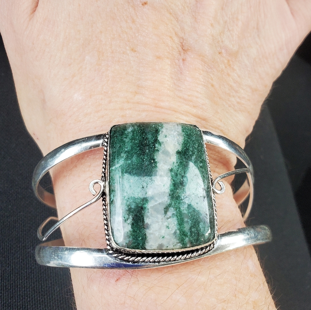 New Green Aventurine 925 Silver Cuff Bracelet.